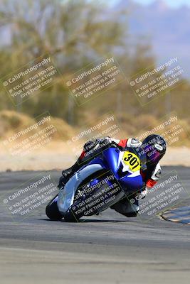 media/Mar-12-2022-SoCal Trackdays (Sat) [[152081554b]]/Turn 2 (1145am)/